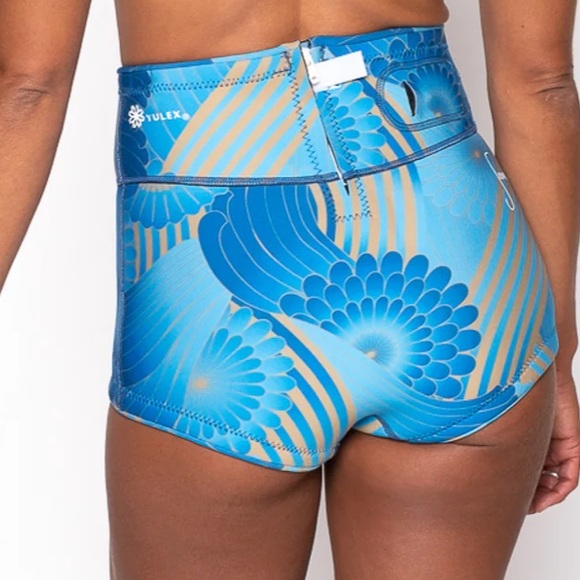 Seea Palisades 2mm Yulex Stylish Blue and Gold Women's Shorts- Seaflower - Picture 4 of 14